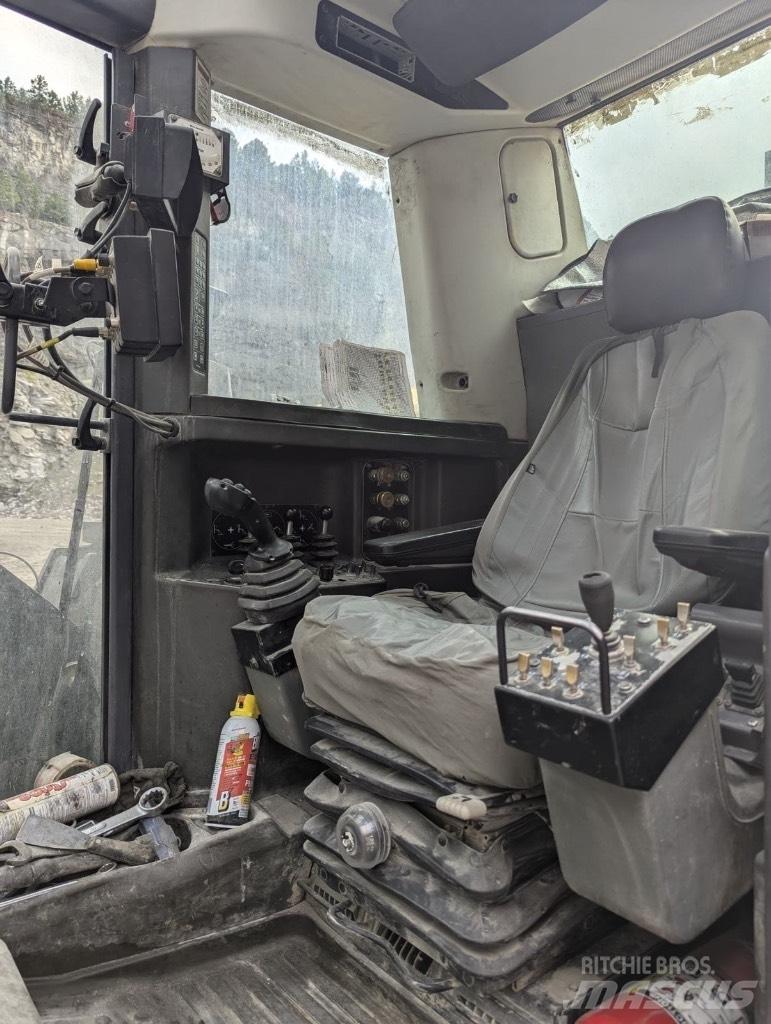 Atlas Copco D60-SF 钻孔机
