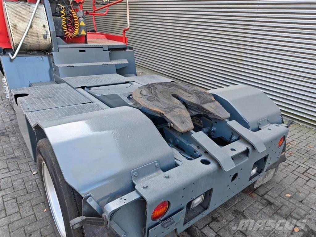 Terberg YT 182 4x2 码头牵引车