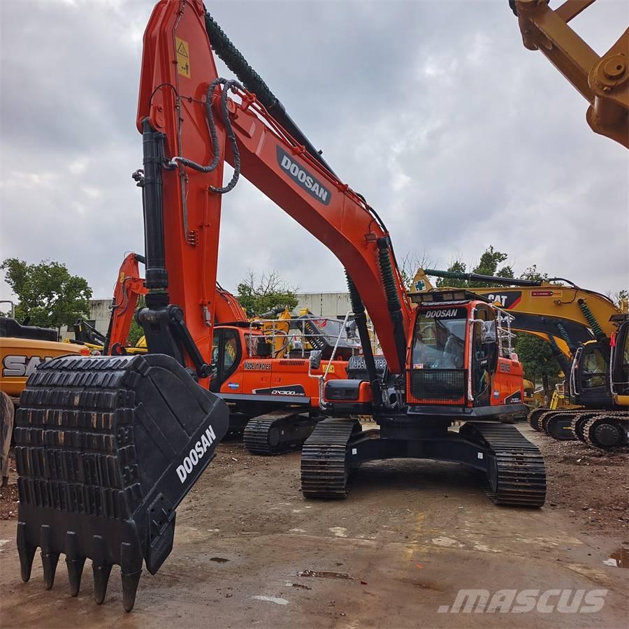 Doosan DX300LC-9C 履带挖掘机