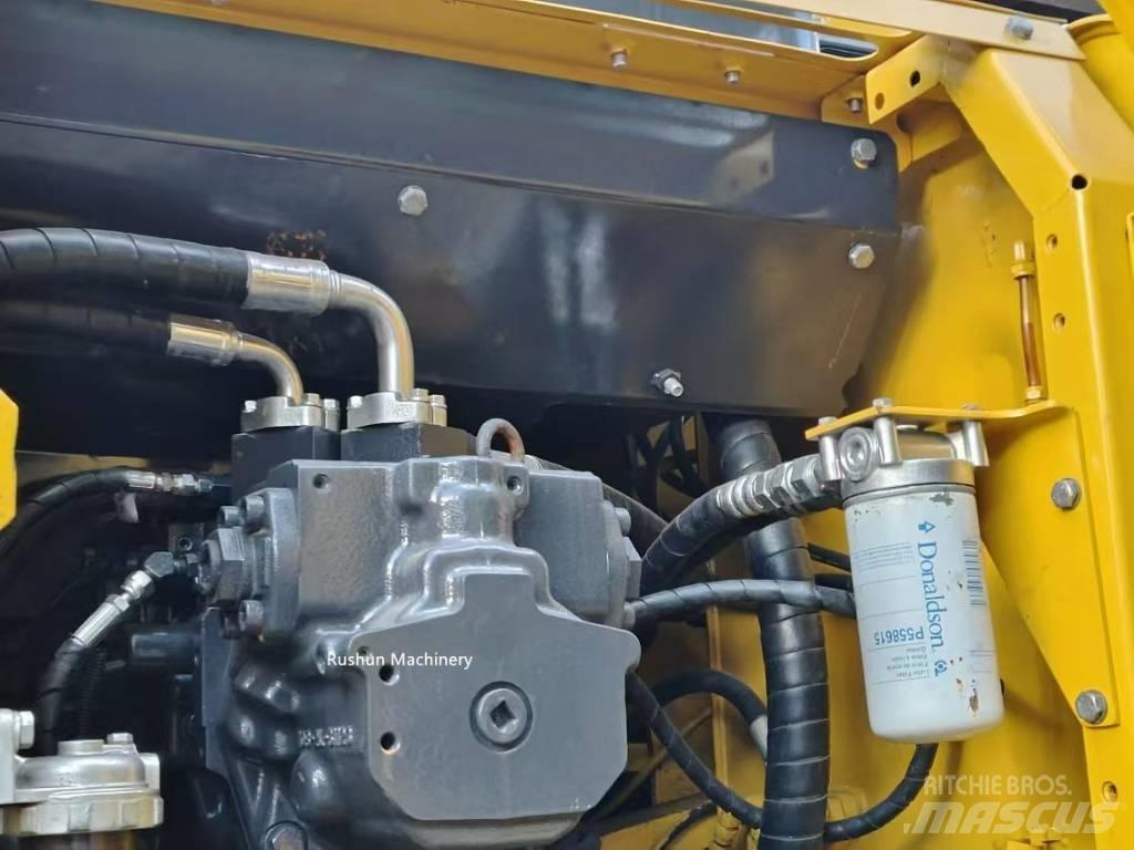 Komatsu PC 220-7 履带挖掘机
