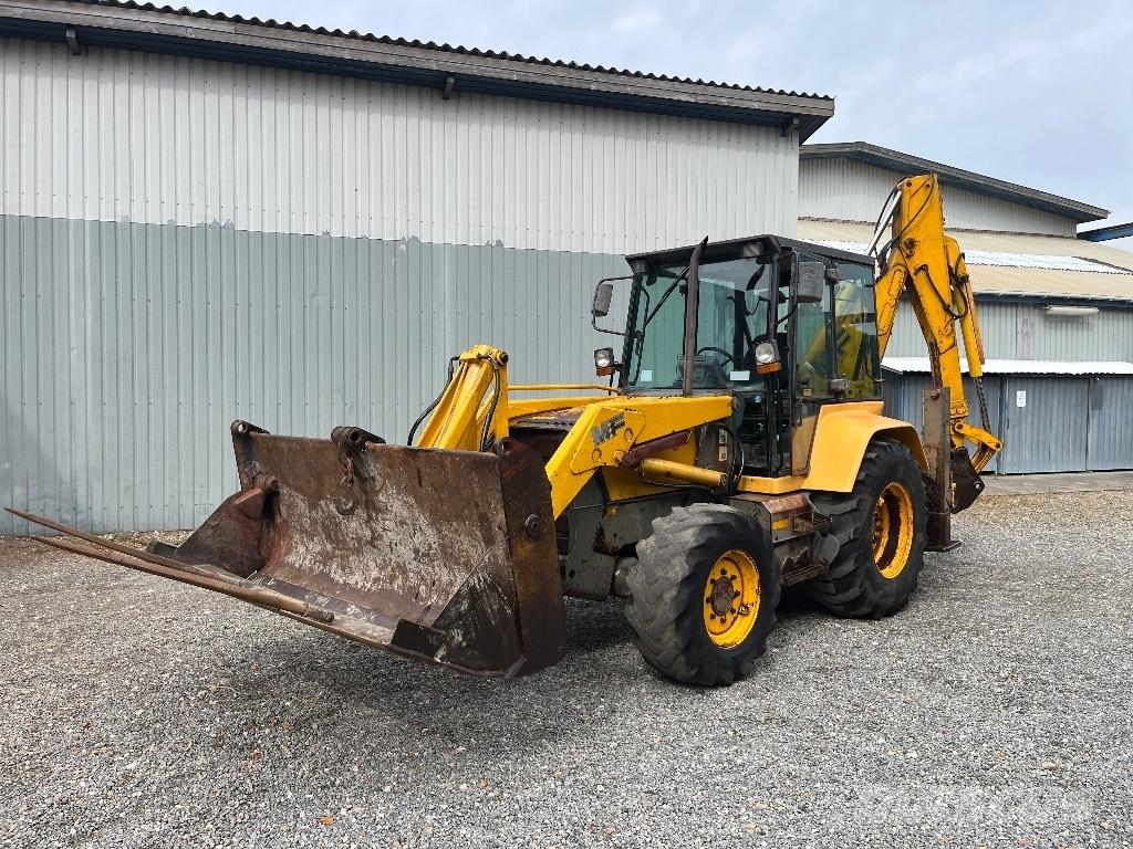 Massey Ferguson 860 反铲装载机