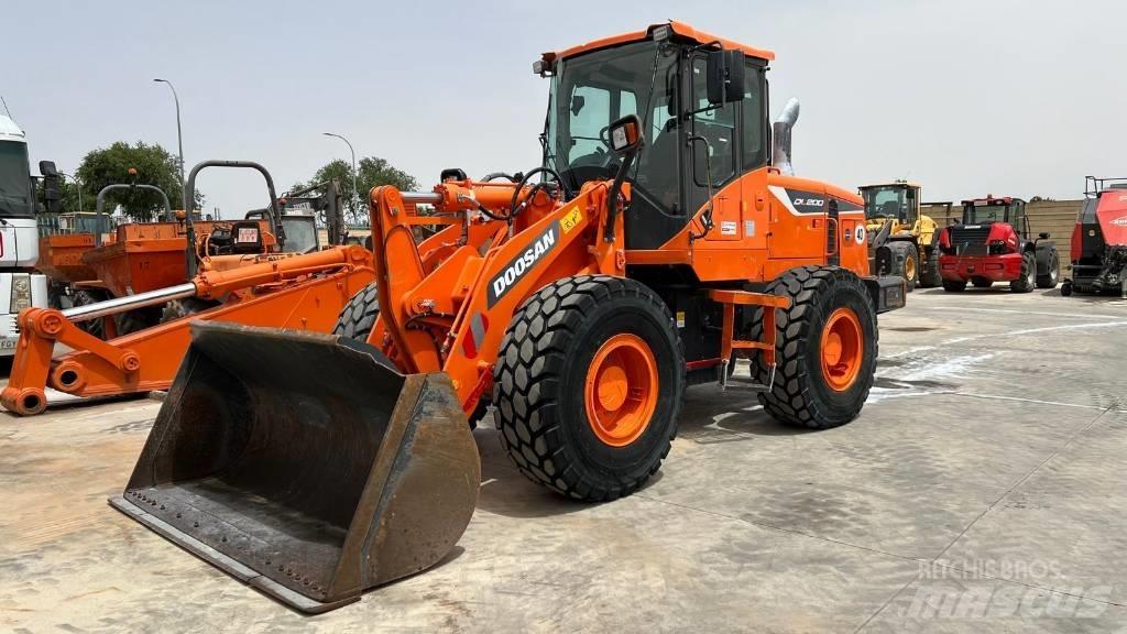 Doosan DL 200-5 小型装载机