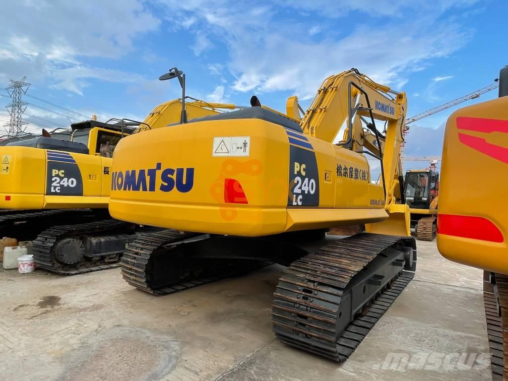 Komatsu PC 240-8 履带挖掘机
