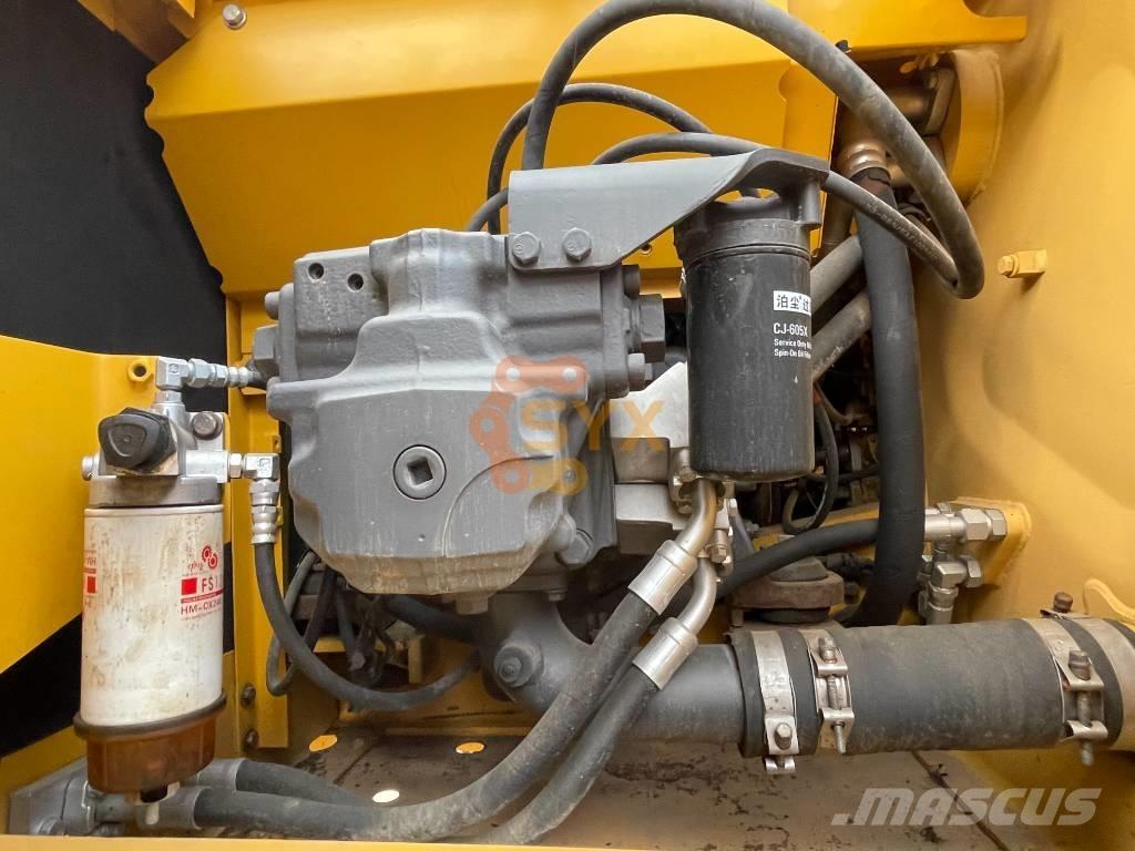 Komatsu PC 240-8 履带挖掘机