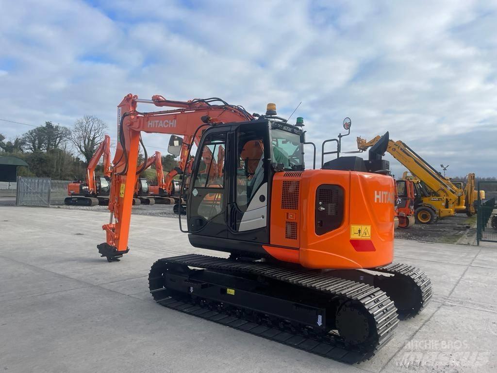 Hitachi ZX 135 US-6 履带挖掘机