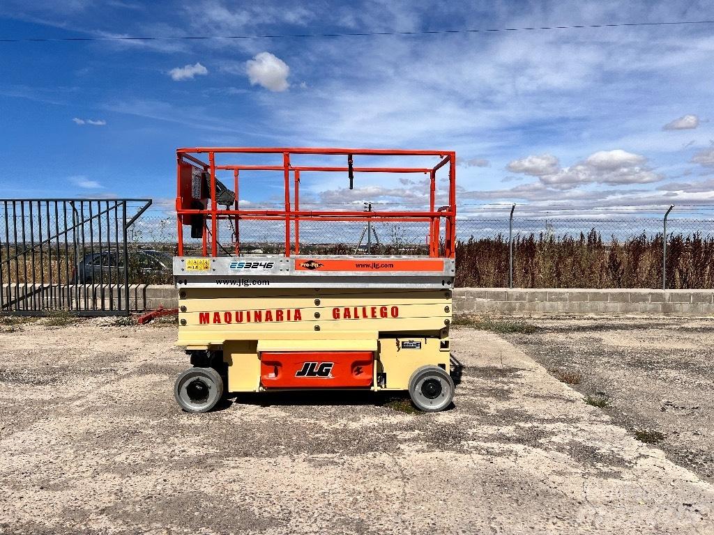 JLG 3246 ES 剪叉式升降机