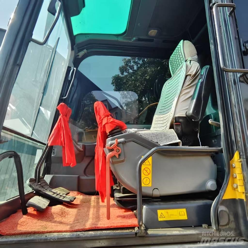 Volvo EC 220 履带挖掘机