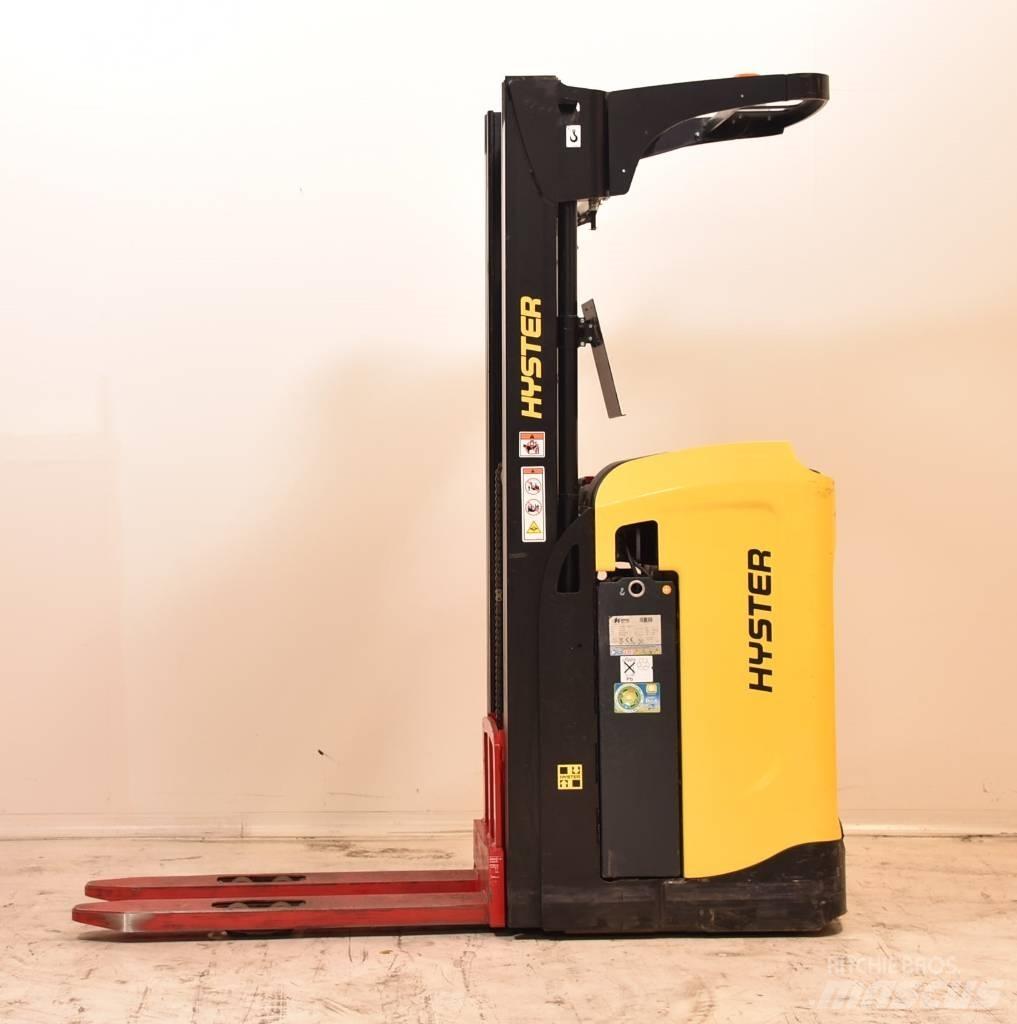 Hyster RS1.6-24 行走式堆垛机