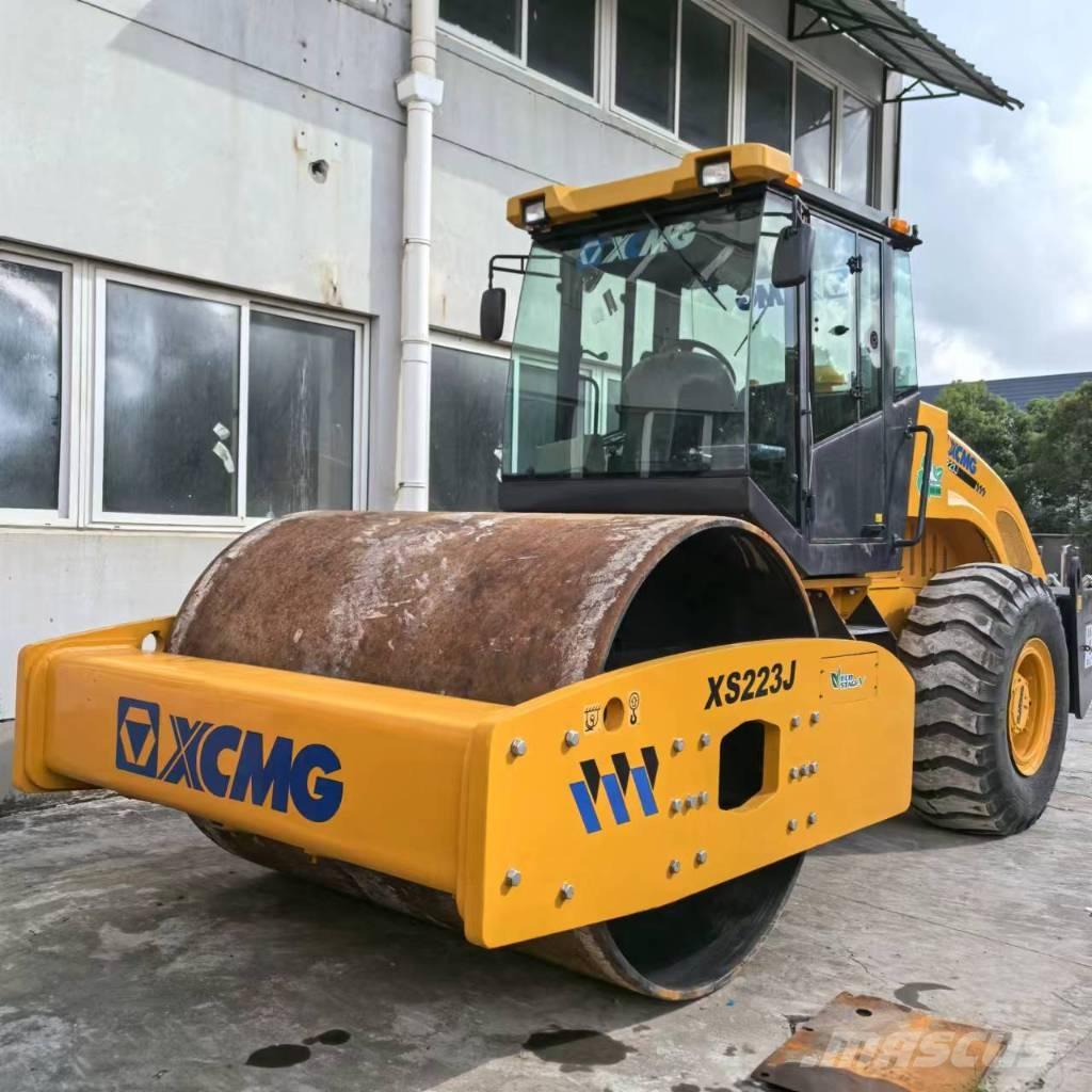 XCMG XS 223 J 单轮压路机