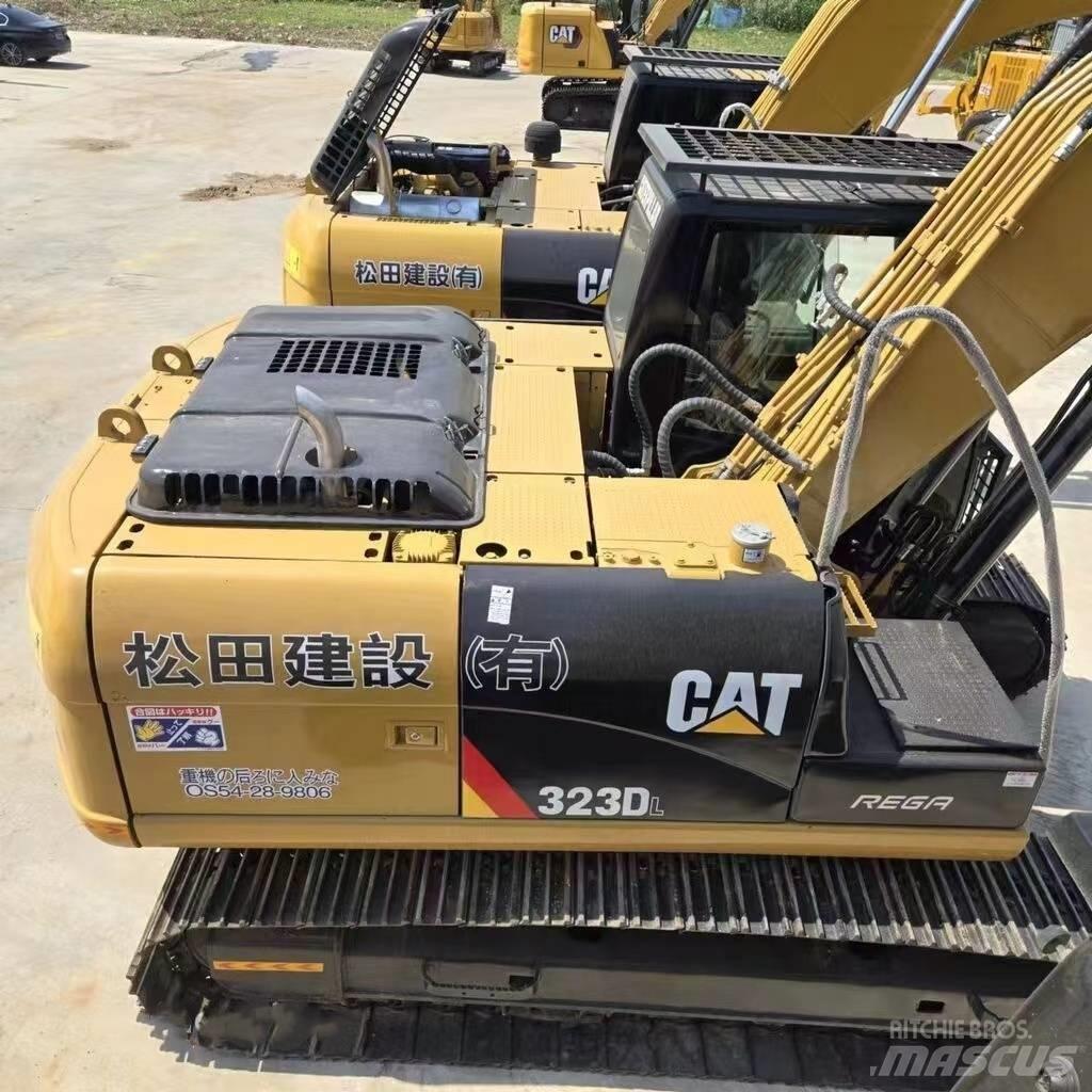 CAT 323 D 履带挖掘机