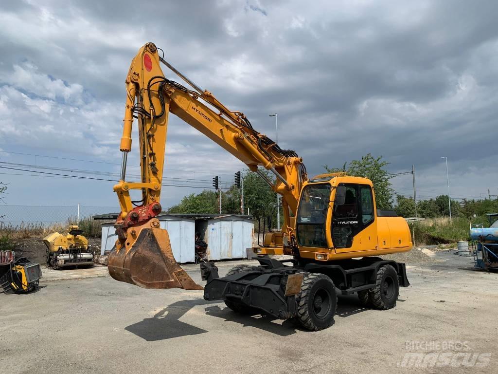 Hyundai ROBEX 170W-3 轮式挖掘机