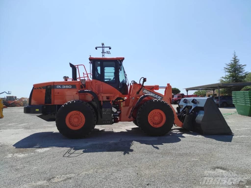 Doosan DL 350-5 轮式装载机