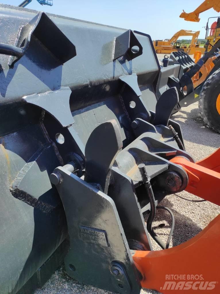 Doosan DL 350-5 轮式装载机