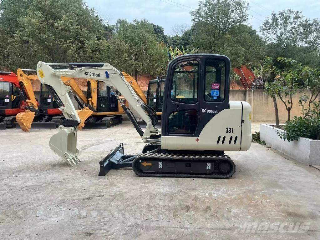 Bobcat 331 小型挖掘机