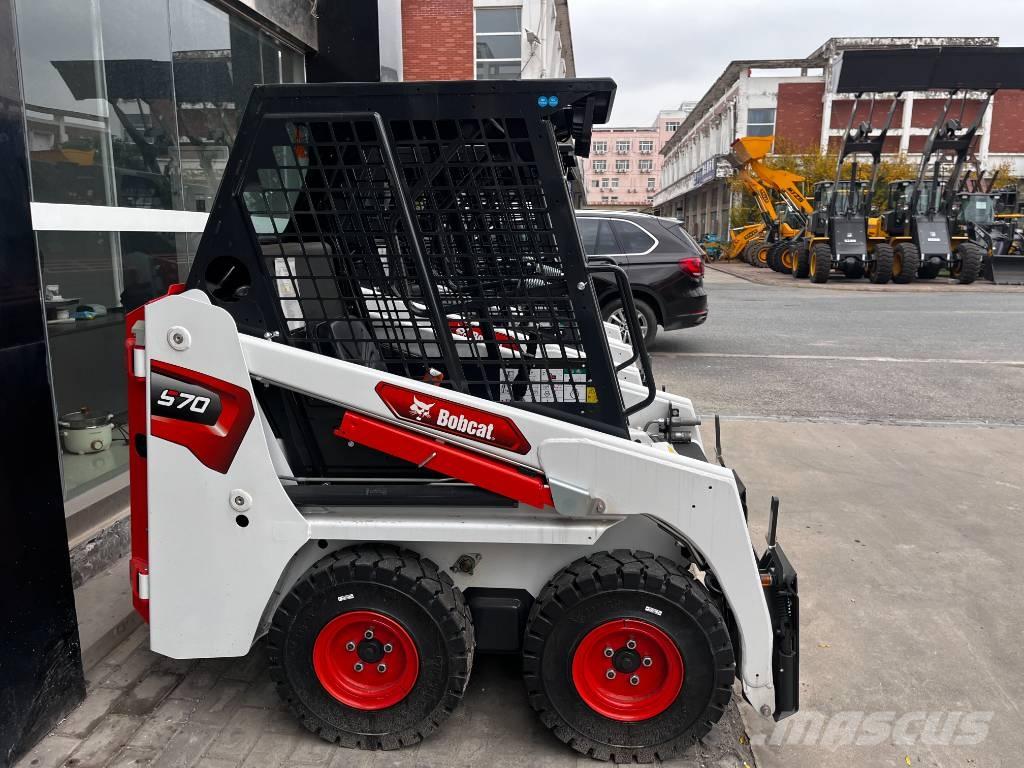 Bobcat S 70 滑移装载机