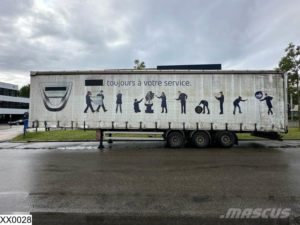 Fruehauf Tautliner 侧帘半挂车