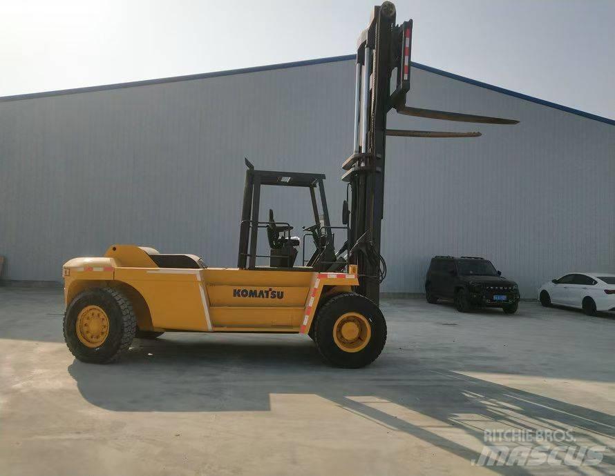 Komatsu FD200 伸缩臂叉装车|叉装车