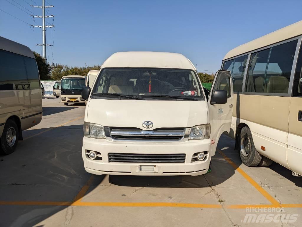 Toyota Hiace 公路客运汽车