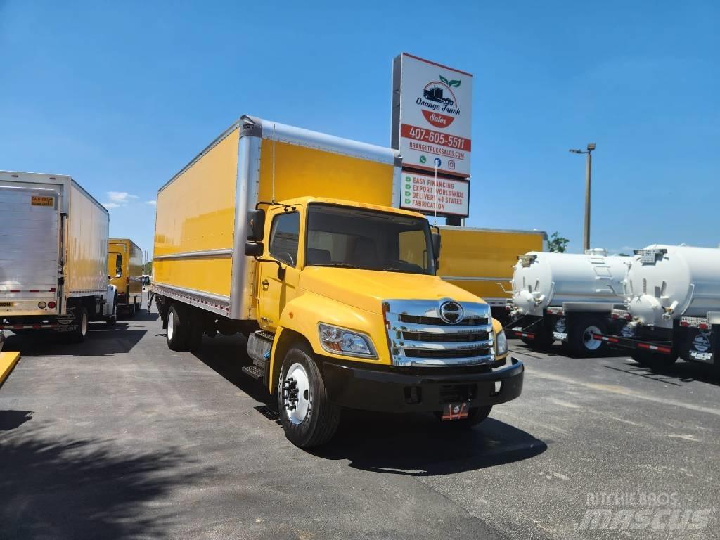 Hino 268 厢式货车