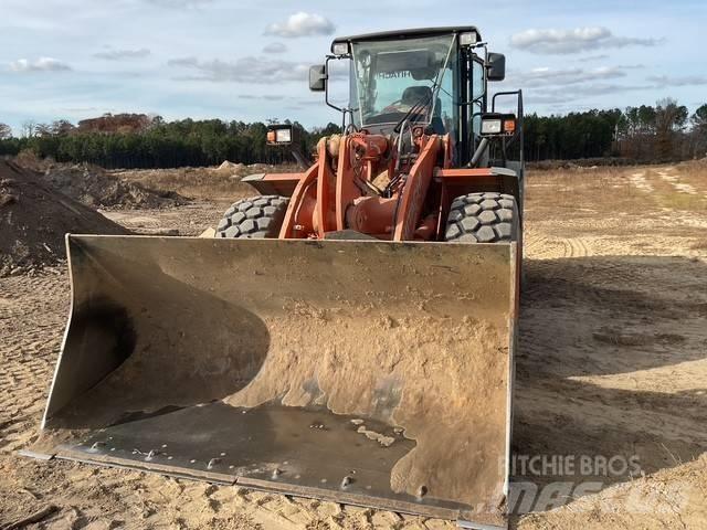 Hitachi ZW 220 轮式装载机