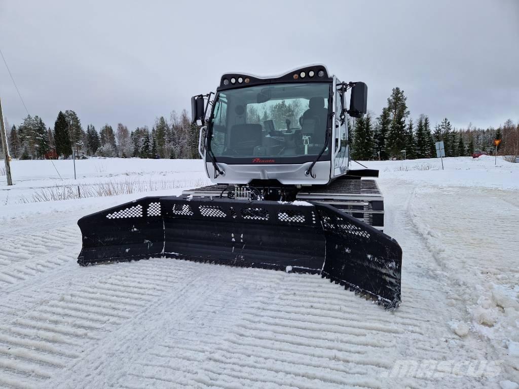 Prinoth Husky 4F 铲雪车