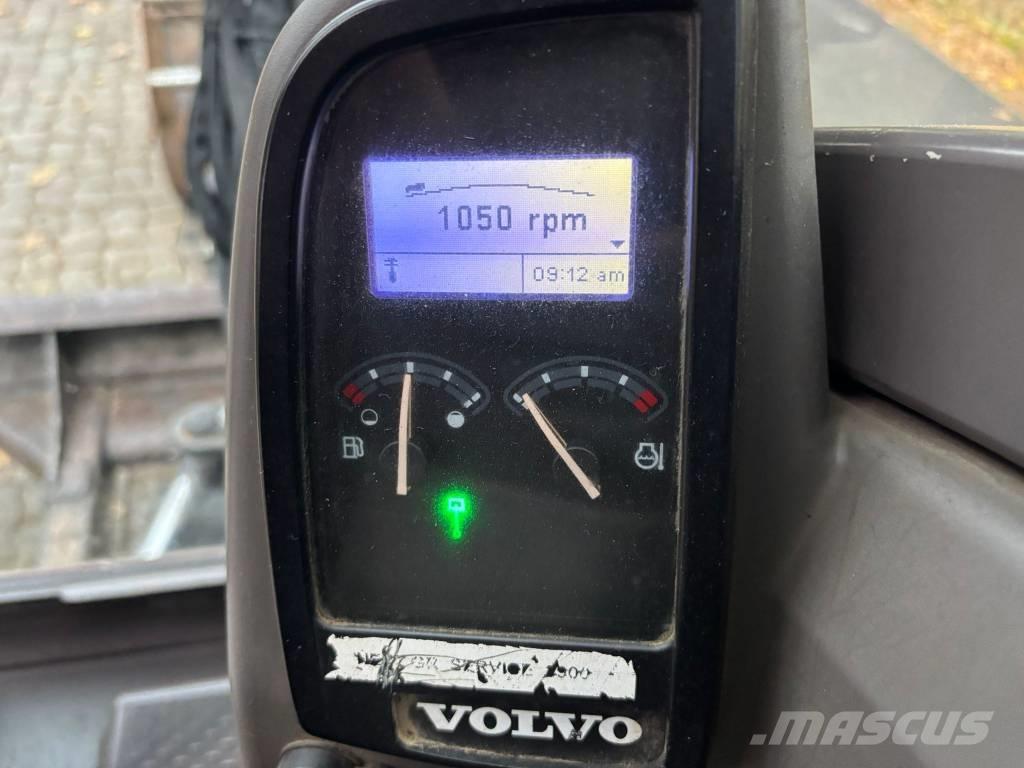 Volvo ECR 50 D 小型挖掘机