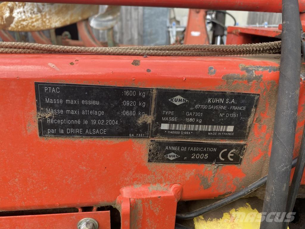 Kuhn GA7301 料堆整形机