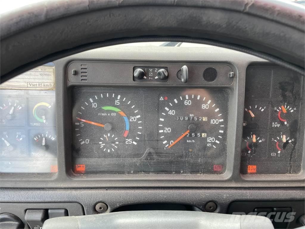Volvo FH12 6x2 可拆卸式卡车