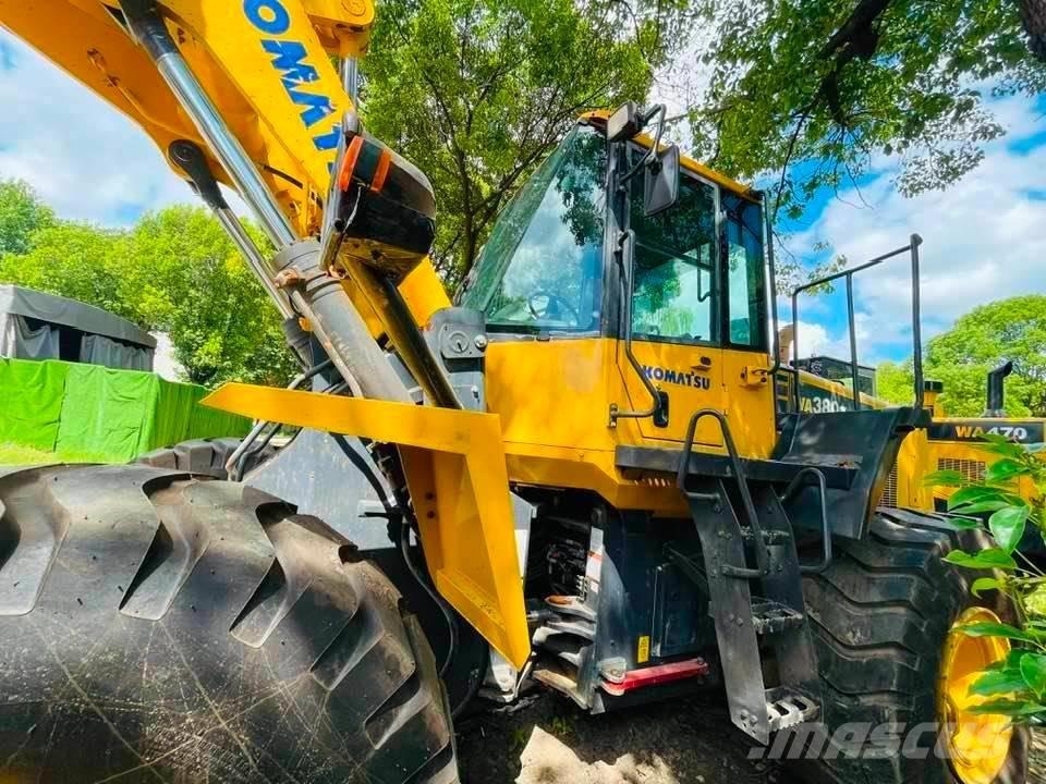 Komatsu WA380-6 轮式装载机