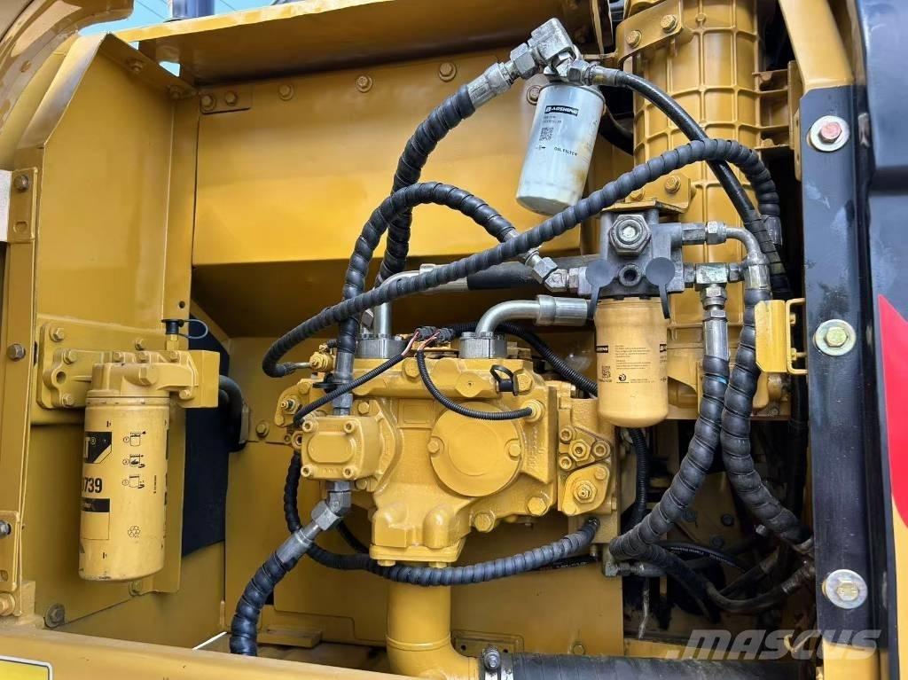 CAT 320 D 履带挖掘机