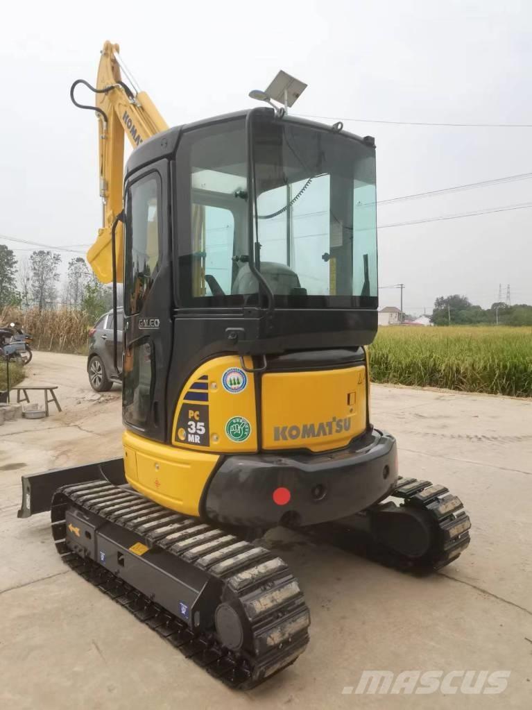 Komatsu PC 35 小型挖掘机