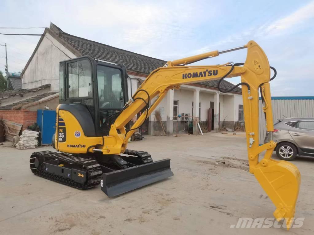 Komatsu PC 35 小型挖掘机