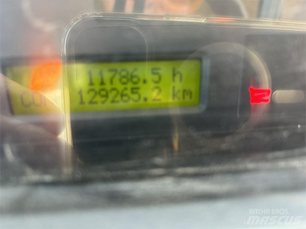 Komatsu HD465-7EO 翻斗车\公路型自卸车
