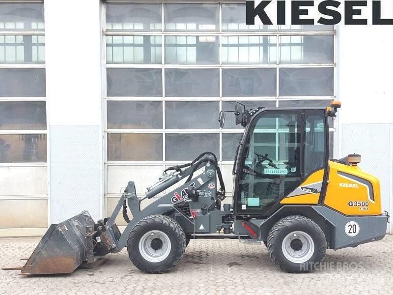 Giant G 3500 X-Tra 滑移装载机
