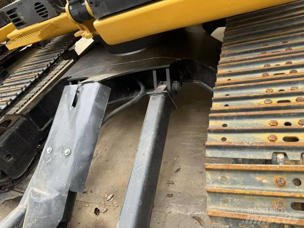 CAT 308 E 2 CR 中型挖掘机
