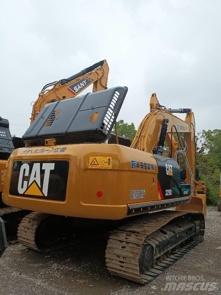 CAT 329 D2 中型挖掘机