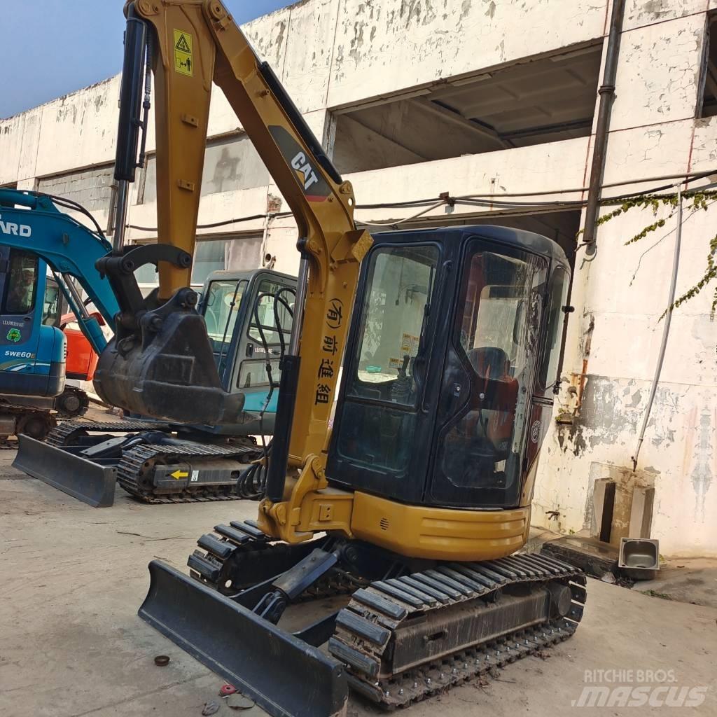 CAT 303 CR 小型挖掘机