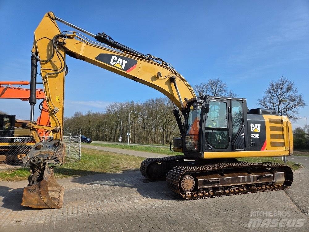 CAT 320EL 履带挖掘机