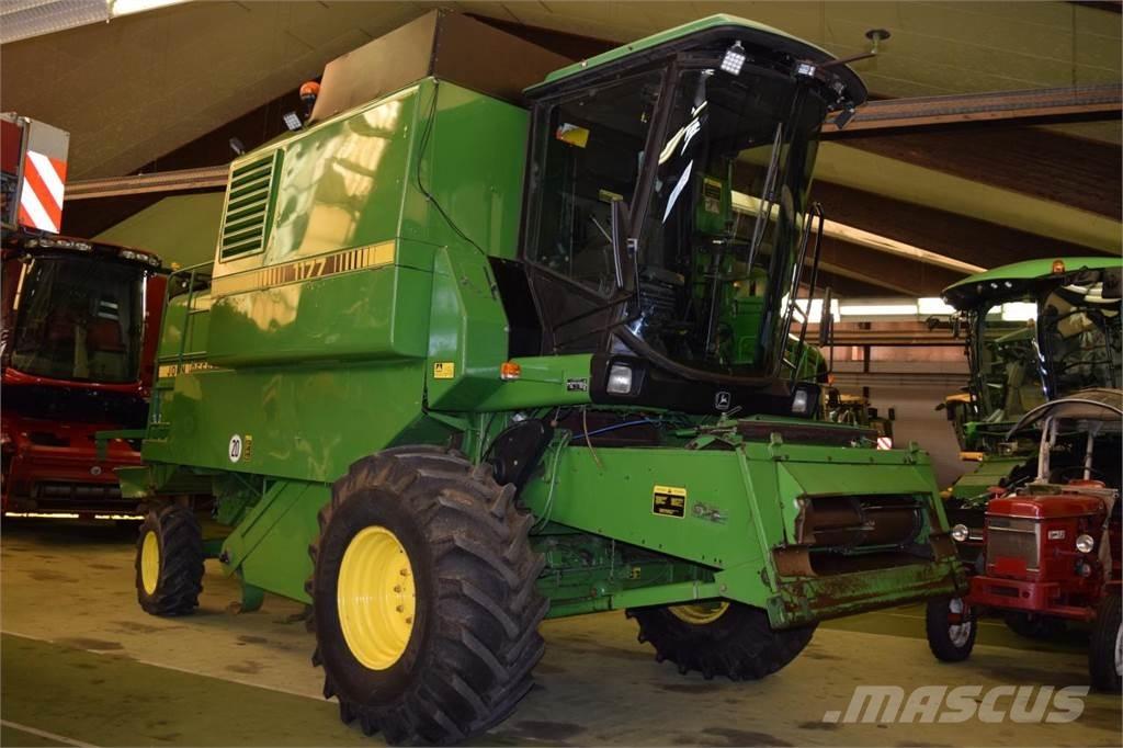 John Deere 1177 联合收割机