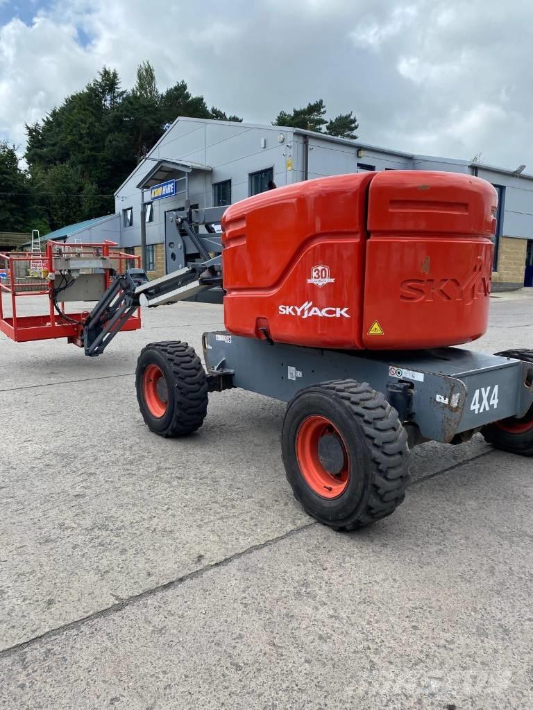 SkyJack SJ 46 AJ 曲臂高空工作平台