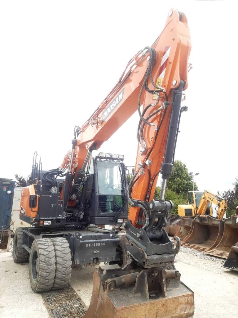 Doosan DX165 WR-7 轮式挖掘机