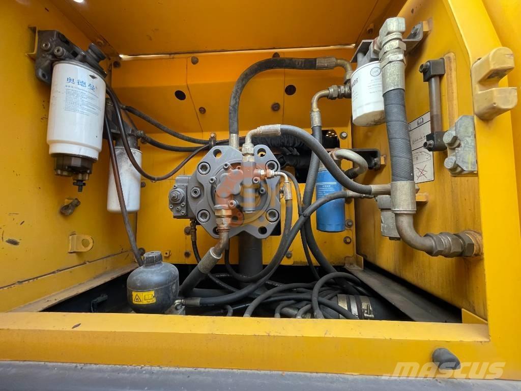 Volvo EC 210 B LC 履带挖掘机