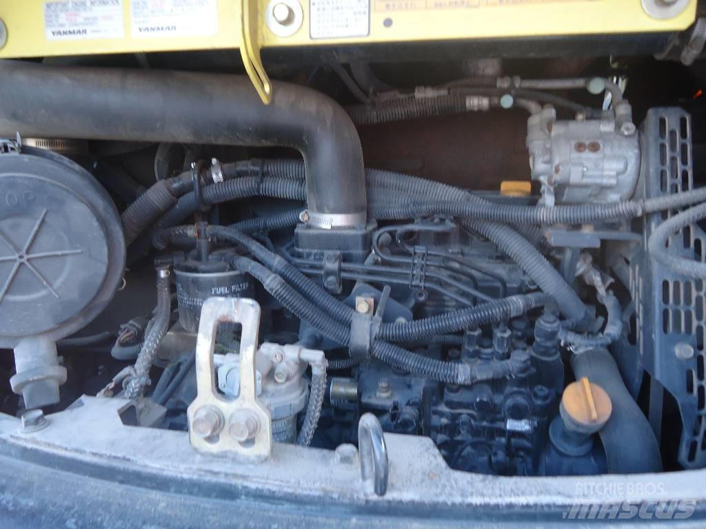 Yanmar B7-5A 中型挖掘机