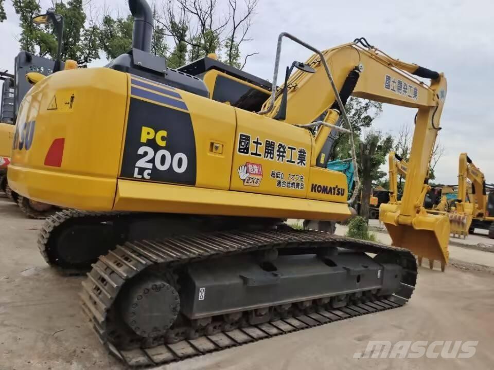 Komatsu PC 200 履带挖掘机