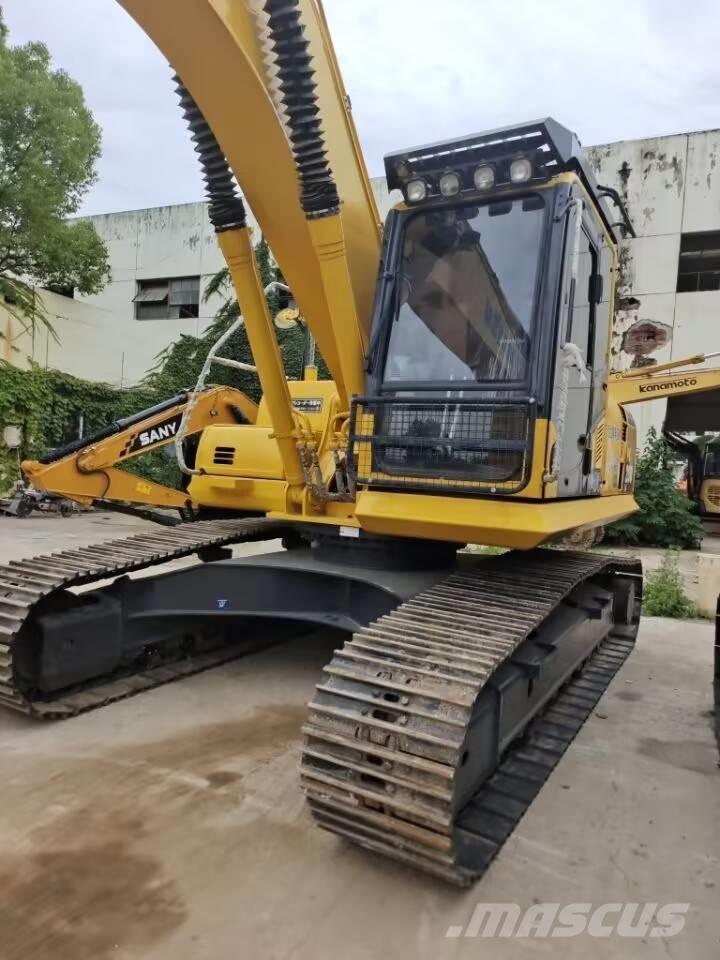 Komatsu PC 200 履带挖掘机
