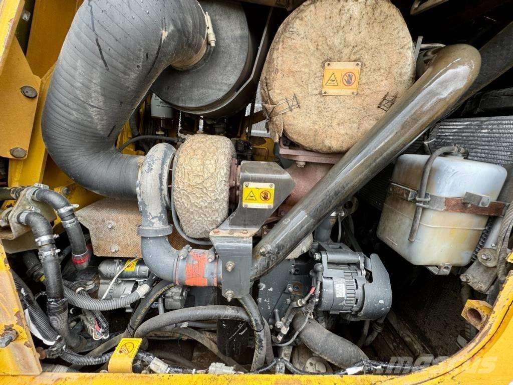 Komatsu D 65 WX-16 履带式推土机