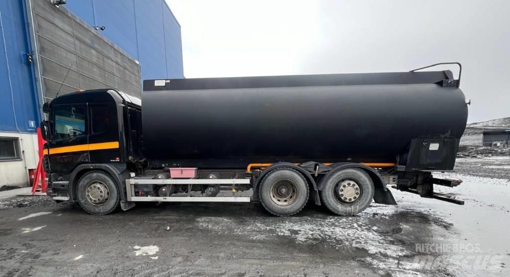 Scania P 114 牵引车