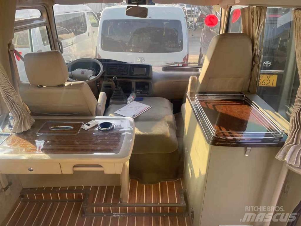 Toyota Coaster 公路客运汽车