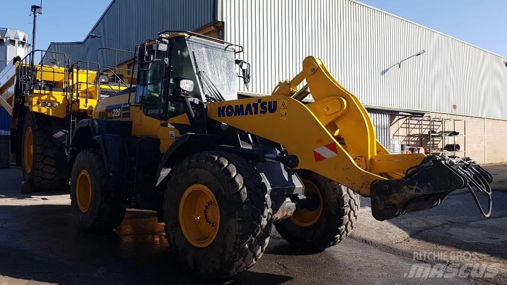 Komatsu WA320-8E0 轮式装载机