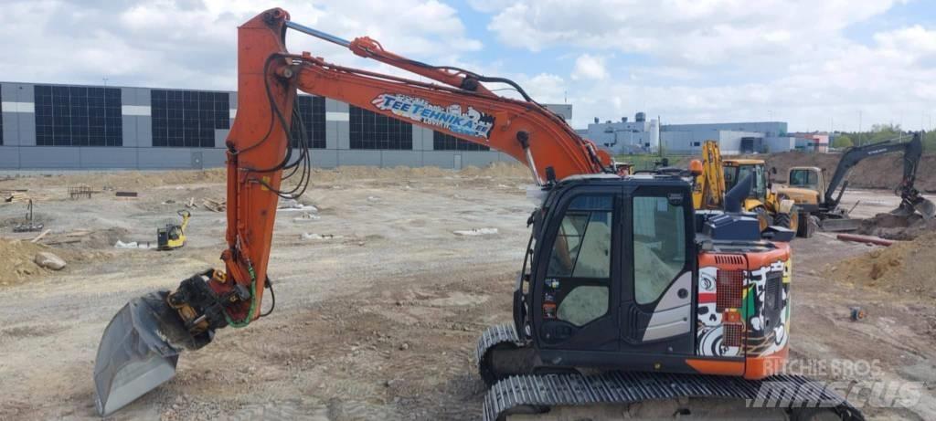 Hitachi ZX 135 US-6 履带挖掘机